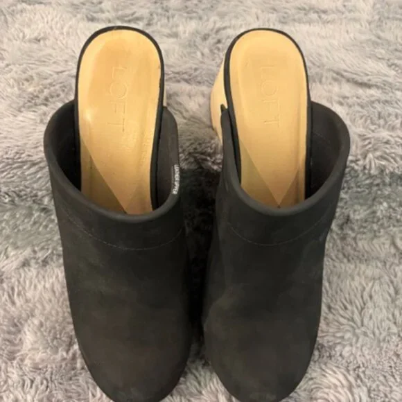 LOFT Black NuBuck Clogs - Size 9 - Picture 2 of 4
